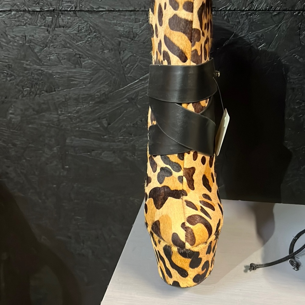 Brand new London Trash platform boots.